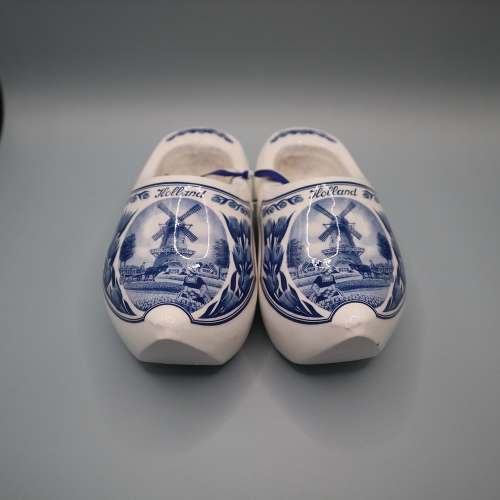 Vintage Dutch Carved Wooden Shoes Hand Painted Holland‎ Delft Blue